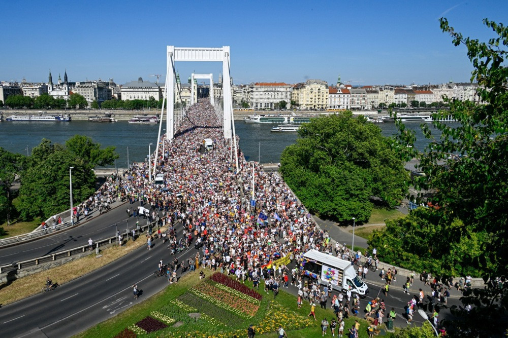 Na Maršu ponosa u Budimpešti gotovo 200.000 ljudi
