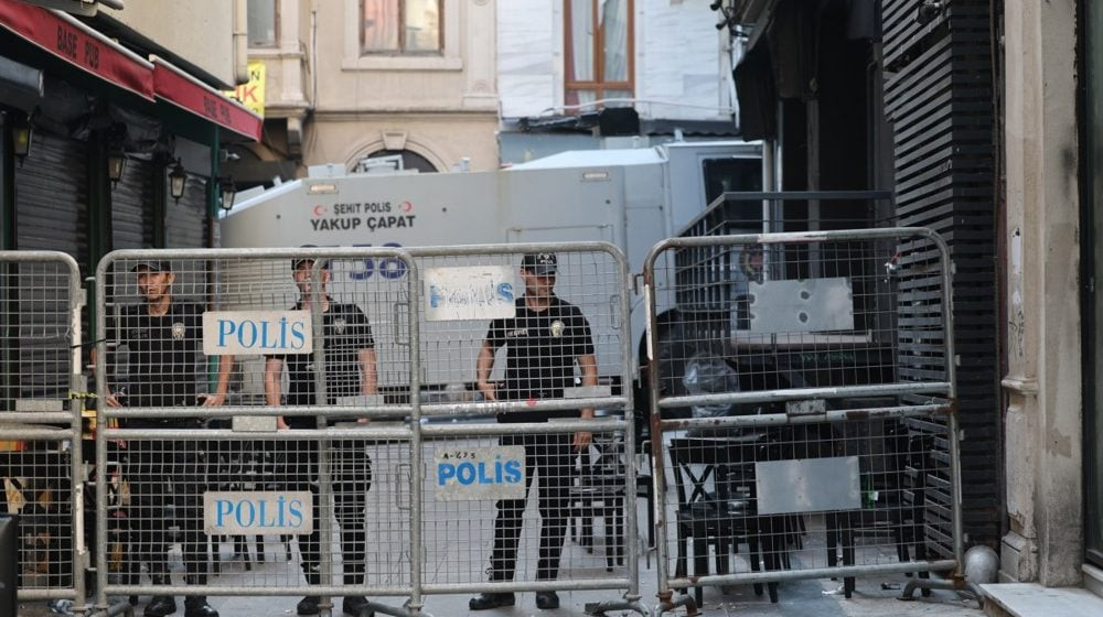 Turski sud naredio hapšenje karikaturiste zbog crteža s muslimanskim i jevrejskim poslanicima