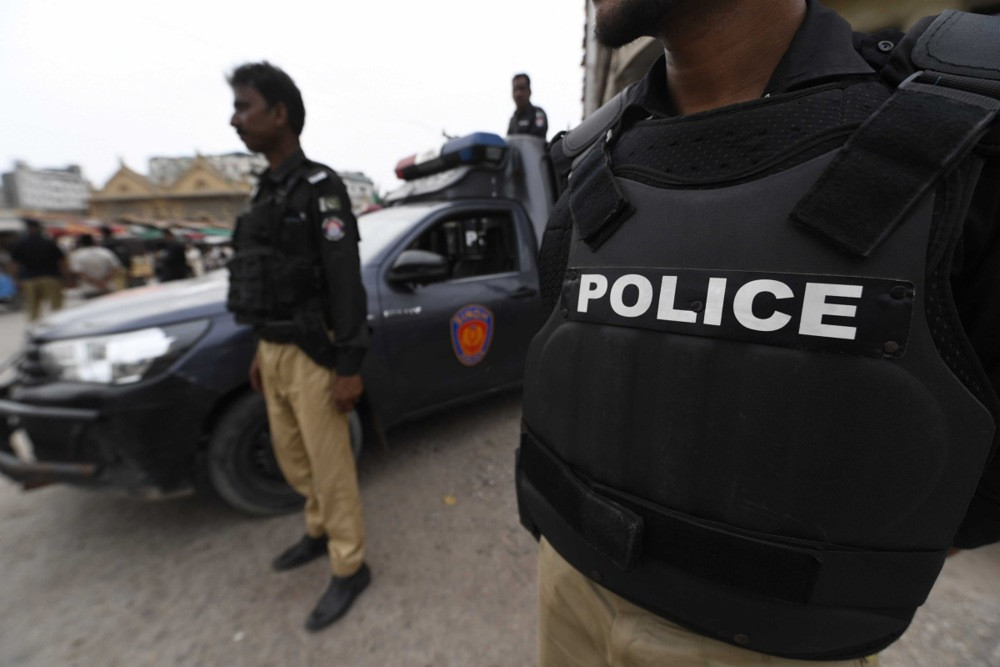 Pakistan: Pet policajaca ubijeno, osam ranjeno