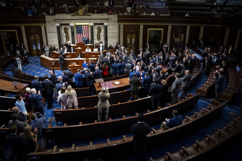 Senat SAD usvojio smanjenje potrošnje za radiodifuzni servis i stranu pomoć