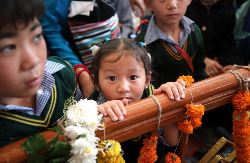Tibetanska djeca sve češće gube maternji jezik zbog školskog sistema u Kini