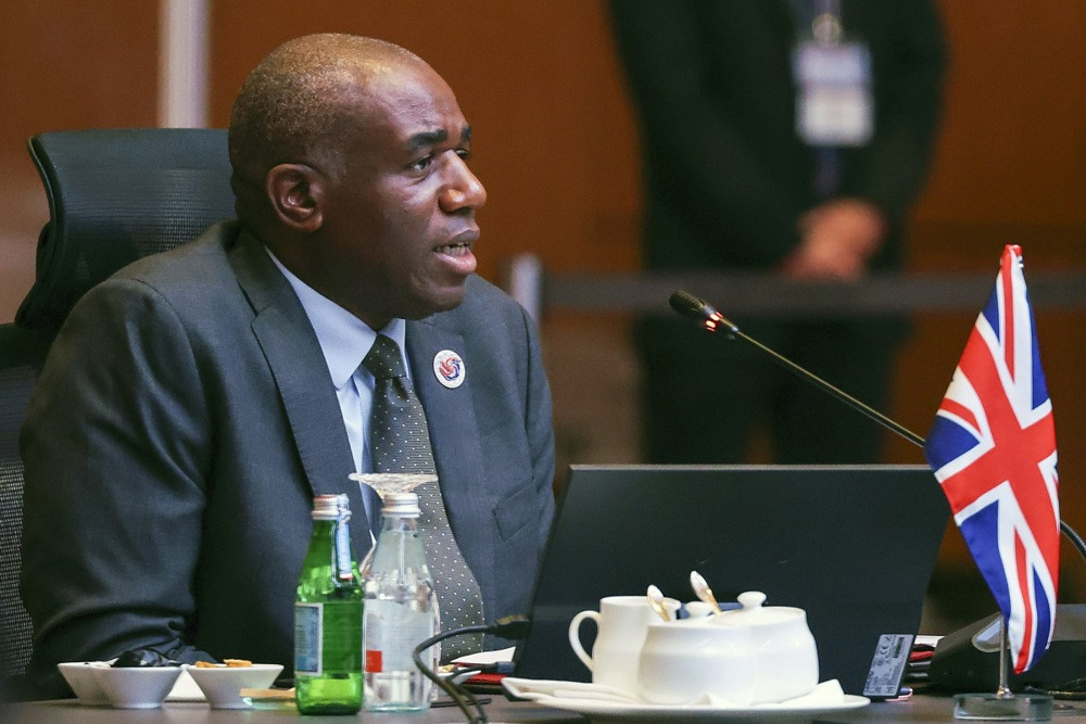 Velika Britanija uvodi novi režim sankcija za borbu protiv ilegalnih migracija