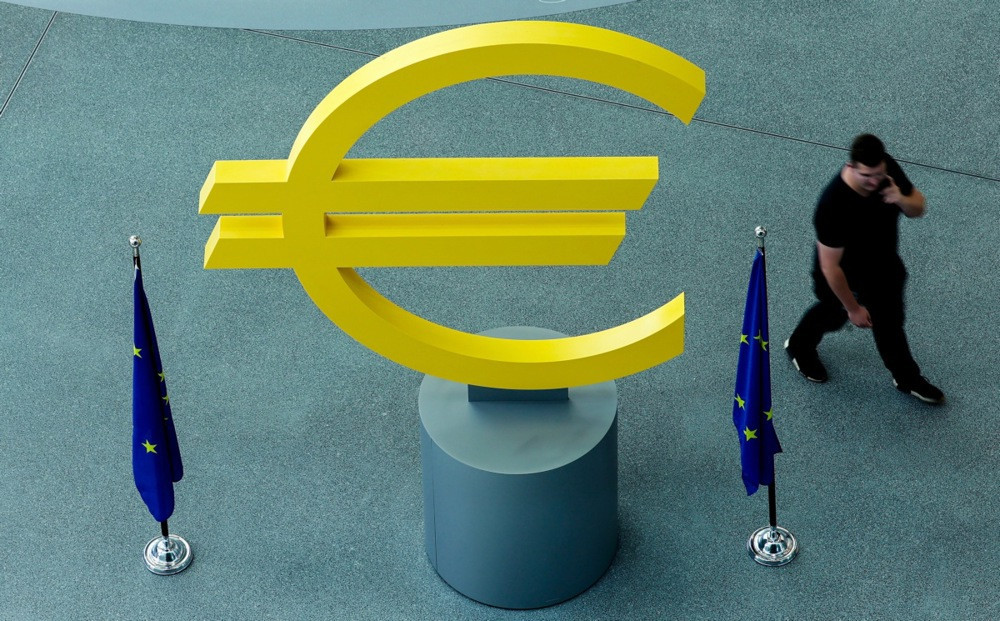 ECB pauzira smanjenje kamatnih stopa usred trgovinske neizvjesnosti s SAD-om