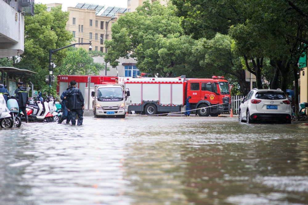 U poplavi kampa u Kini utopilo se 10 ljudi, dvoje nestalo