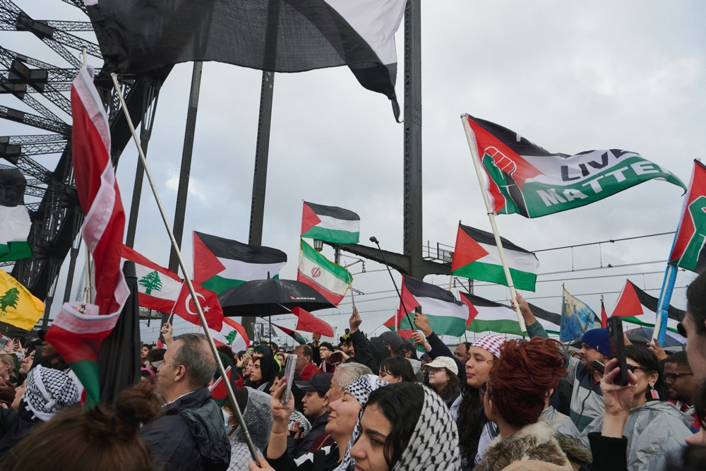 Hiljade demonstranata za Palestinu marširale preko mosta u Sydneyju
