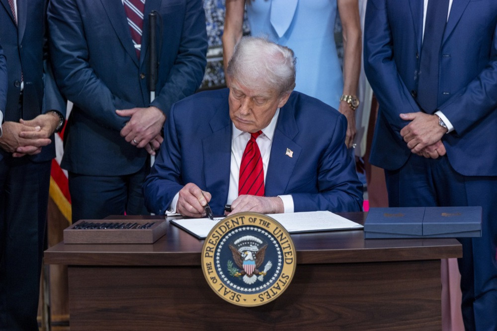 Trump potpisao uredbu o formiranju radne grupe za pripremu Olimpijskih igara u Los Angelesu 2028.