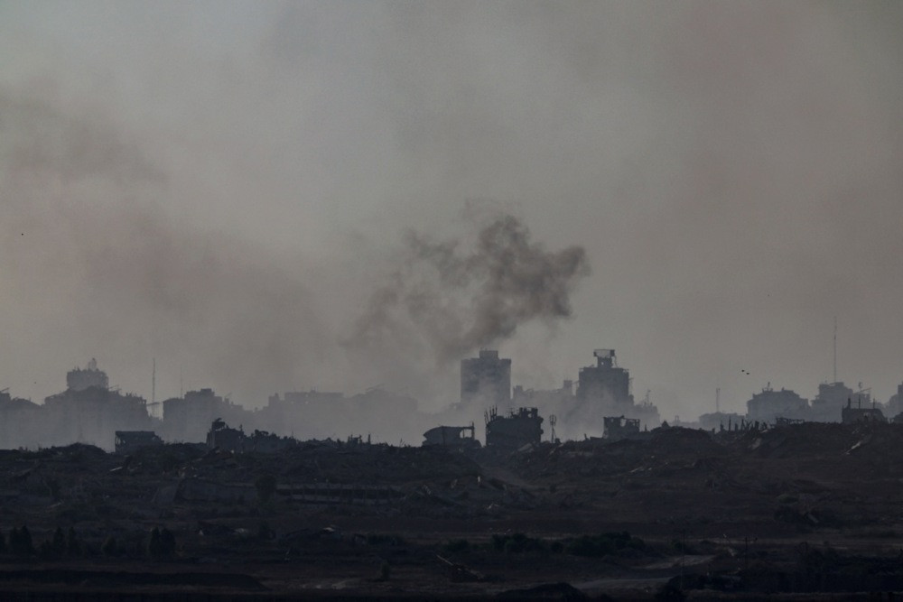 U izraelskim napadima ubijeno još 14 Palestinaca, uključujući troje u redu za pomoć