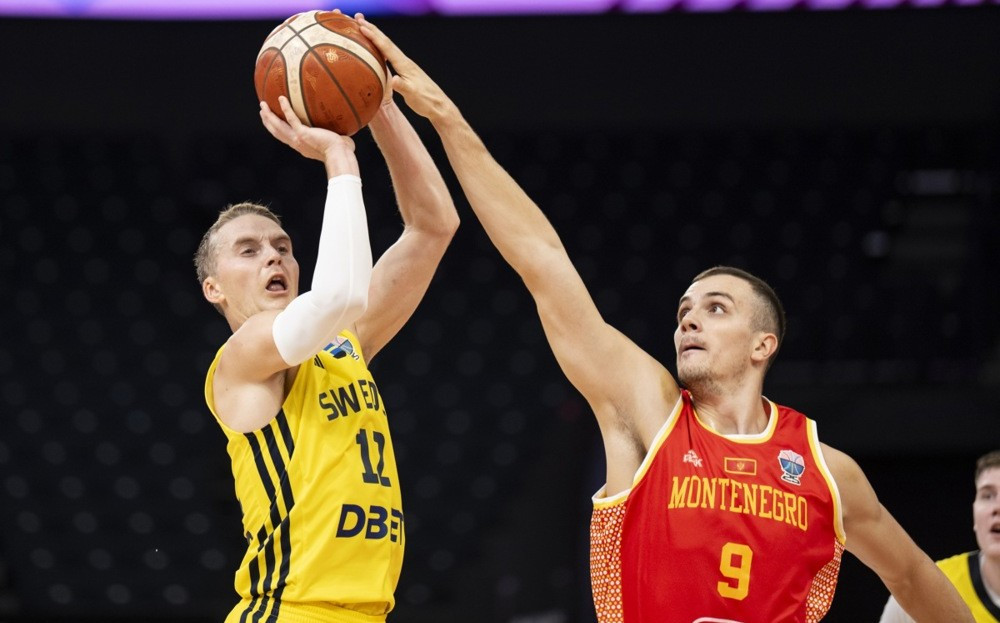 Košarkaši Crne Gore pobijedili Švedsku na EP