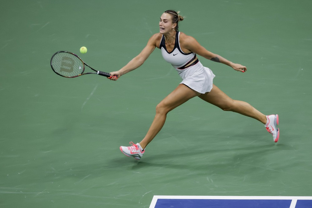 Aryna Sabalenka pobijedila Pegulu nakon tri seta na završnom WTA turniru u Rijadu