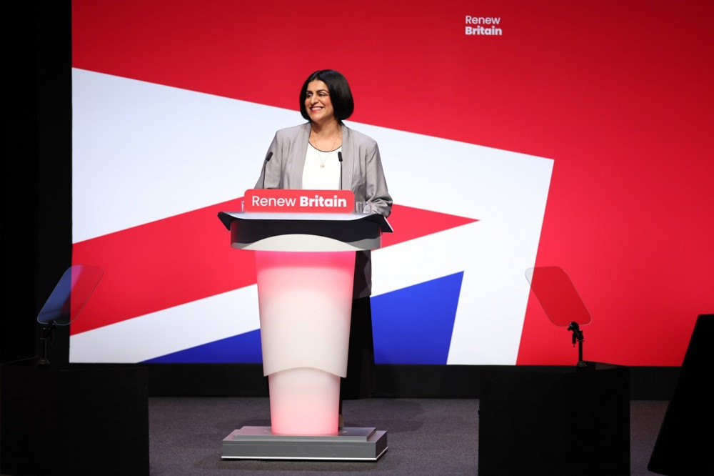 Britanija uvodi strože uslove za stalni boravak: Čekanje produženo na 10 godina