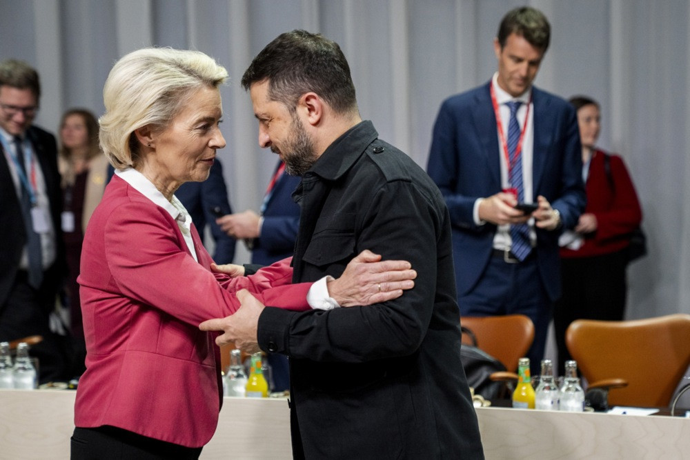 Zelensky uručio Ursuli von der Leyen Orden Evrope za podršku Ukrajini na putu ka EU