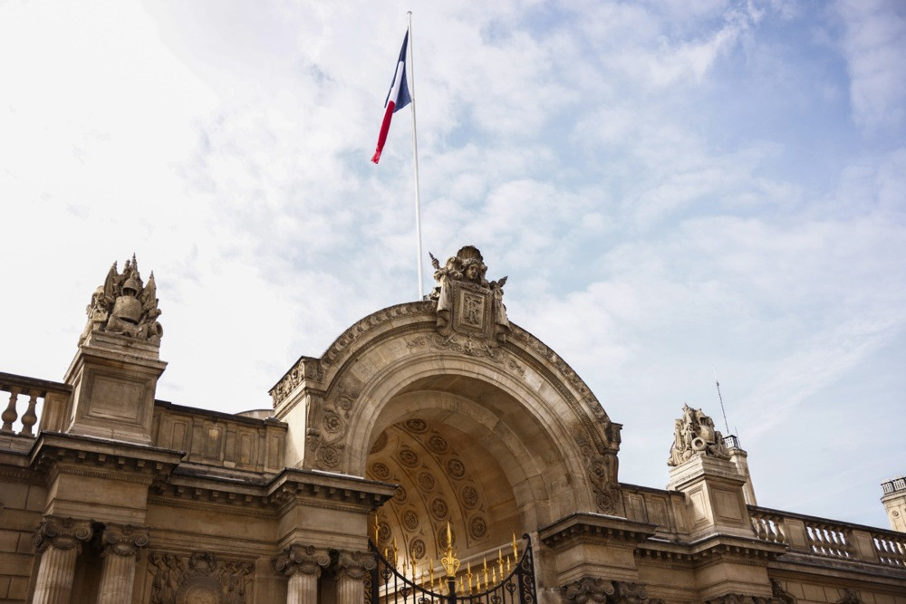 Zaposlenik Elizejske palate pred sudom zbog krađe vrijednog posuđa