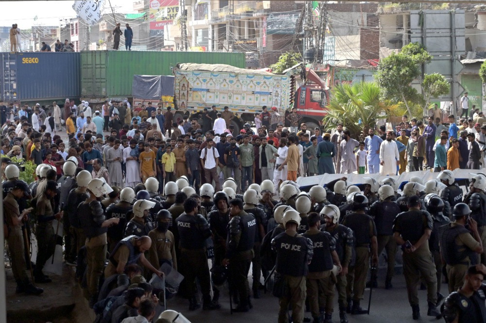 Pro-palestinski marš u Pakistanu prerastao u nasilje - Sukobi s policijom, zabilježeni smrtni slučajevi
