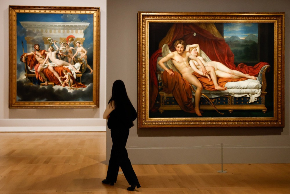 Opljačkan čuveni muzej Louvre u Parizu