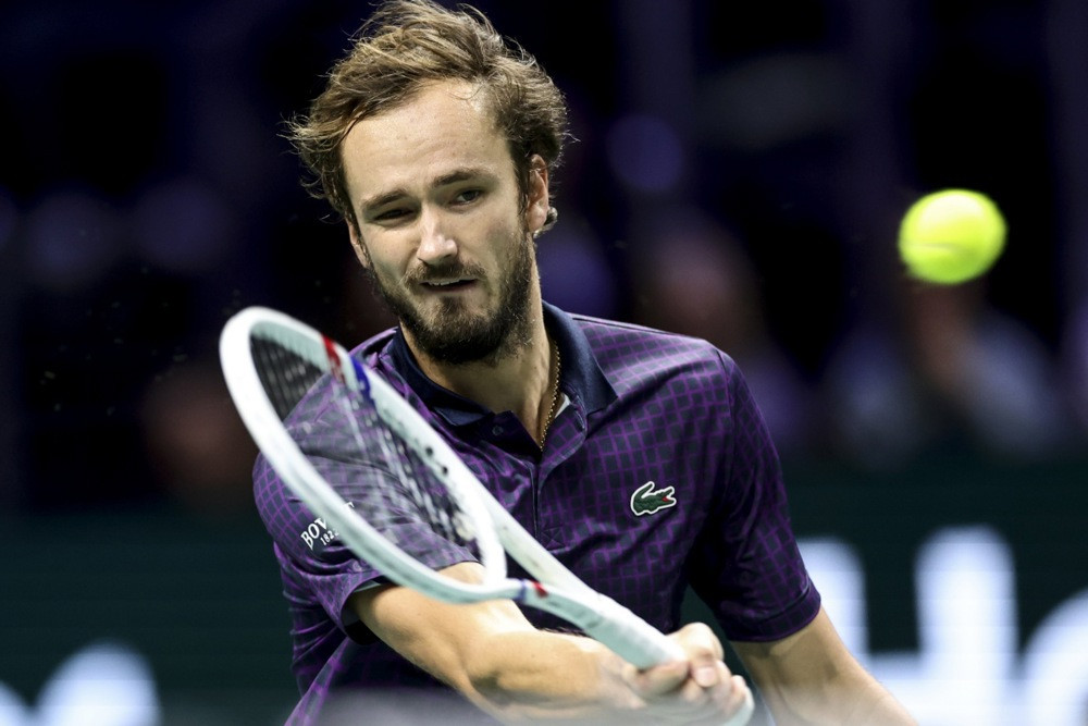 Medvedev, Davidovich Fokina i Fonseca u drugom kolu Mastersa u Parizu, Vacherot eliminisao Lehecku