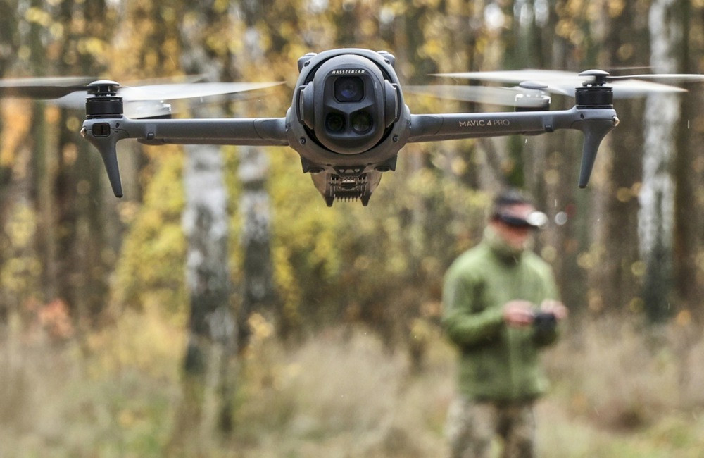 U 17 čeških gradova na trgovima osvanule makete ruskih vojnih dronova