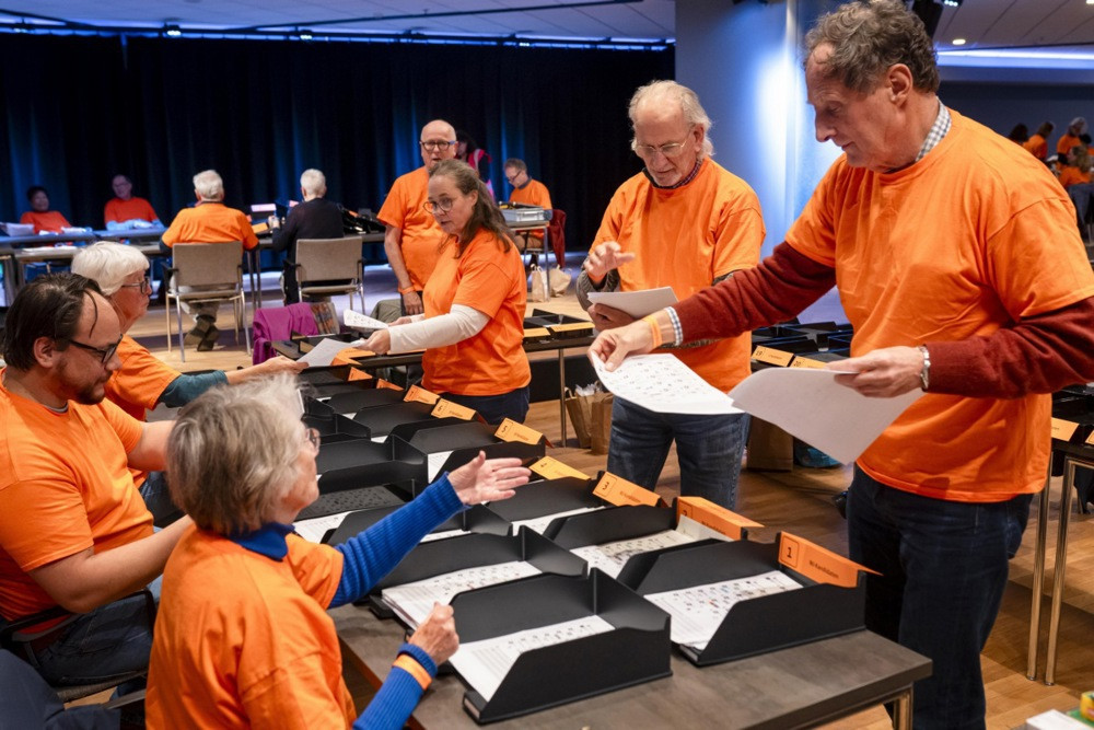 Prijevremeni izbori u Holandiji: Ekstremna desnica gubi tlo pod nogama dok se Holandija priprema za duge pregovore o koaliciji