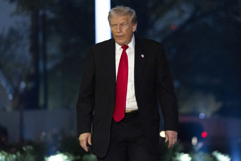 Trump negira Epsteinove navode i traži istragu o njegovim vezama s demokratama