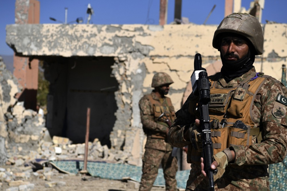 Pakistanska vojska likvidirala 23 pobunjenika na granici s Afganistanom