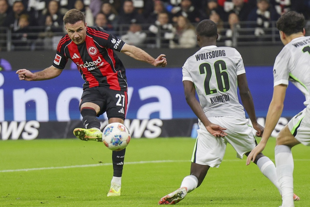 Eintracht golom iz penala u nadoknadi do boda protiv Wolfsburga, pobjede HSV-a i Freiburga