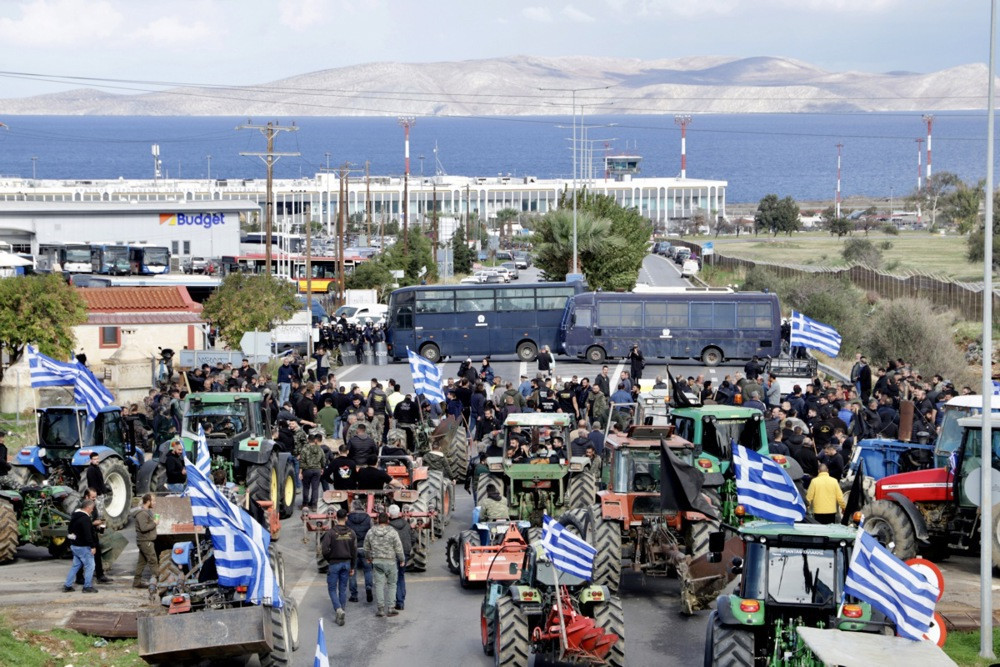 Grčka vlada nastoji smiriti proteste poljoprivrednika nakon sukoba na Kritu