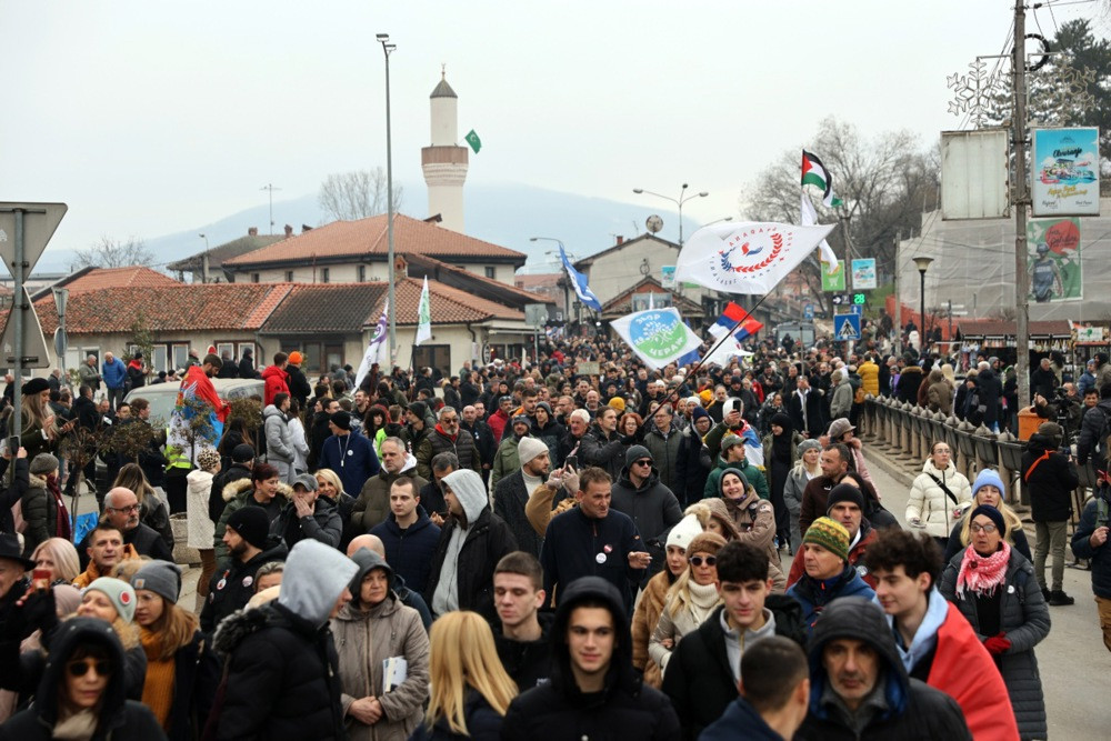 Novi Pazar: Studenti zadovoljni odzivom građana u akciji 'Raspiši pobjedu'