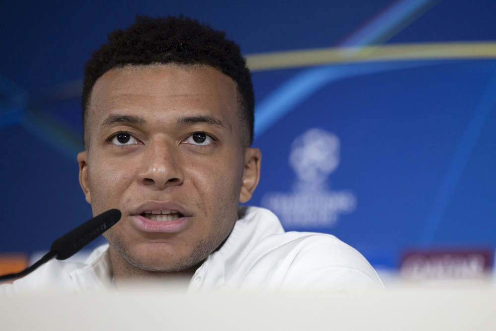 Mbappe negira da je Real pregledao pogrešno koljeno poslije njegove povrede