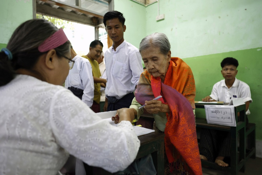 Završnica izbora u Mijanmaru u sjeni zračnih napada i političkih isključenja