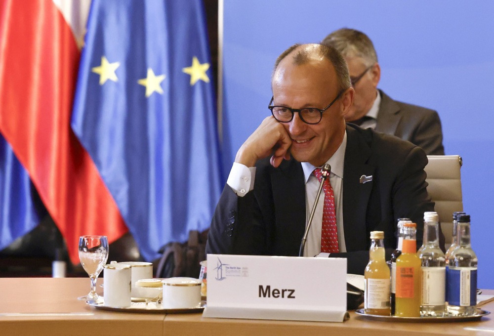 Merz zabrinut zbog smrtonosne pucnjave ICE agenata u Minneapolisu