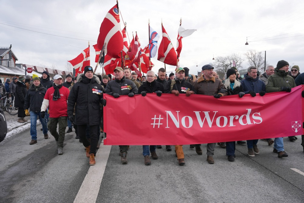 Danski veterani održali miran protest ispred Ambasade SAD-a