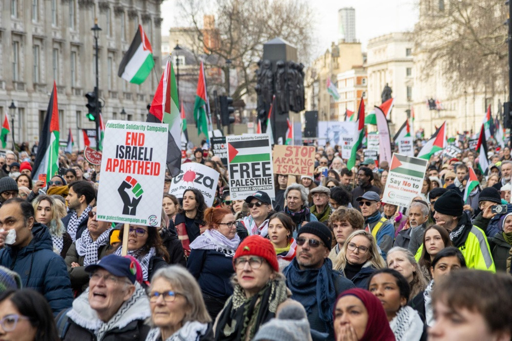 Predsjednik Amnesty Internationala UK napustio Zelenu stranku zbog rezolucije o cionizmu