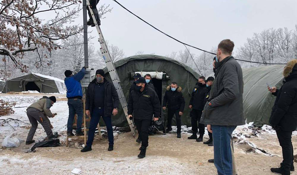 Prva grupa migranata smještena u šatore OSBiH