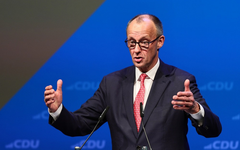 Merz pozvao na ograničenja društvenih mreža radi zaštite mladih