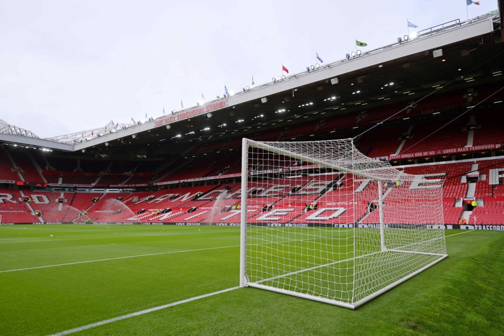 Manchester United podiže cijene sezonskih karata i premješta navijače zbog VIP mjesta