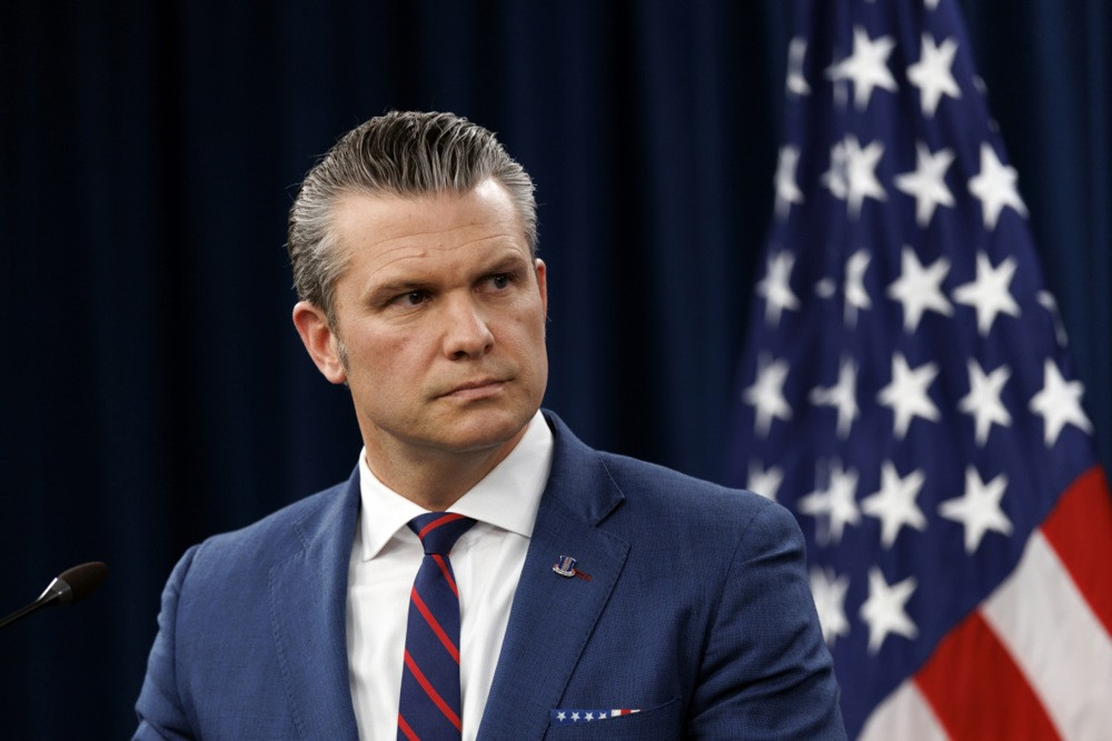 Hegseth savjetuje izraelskog ministra odbrane: "Nastavite do kraja"