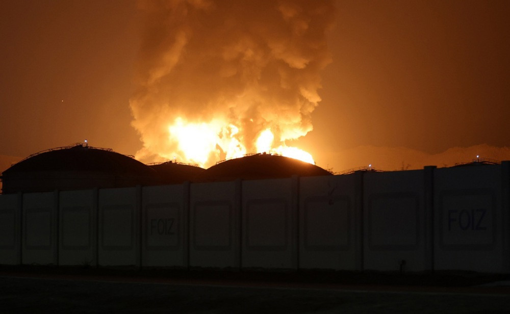Požar izbio na naftnom polju Shah u Abu Dhabiju nakon napada dronom