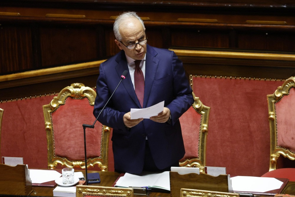 Italijanska novinarka otkriva da je u vezi s ministrom unutrašnjih poslova Piantedosijem