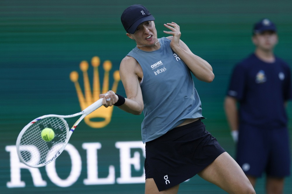 Iga Swiatek raskinula saradnju sa trenerom Wim Fissetteom