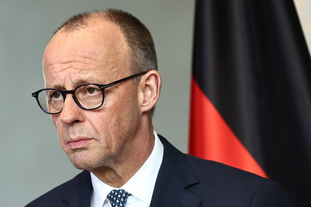 Njemački kancelar Merz odbacio Trumpov zahtjev za pomorskom misijom i poziva na brzo političko okončanje rata s Iranom