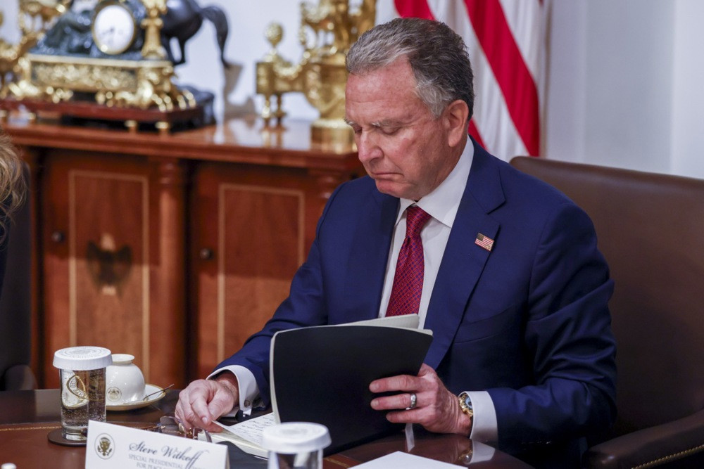 Trumpov izaslanik na putu za Švicarsku na razgovor s Iranom