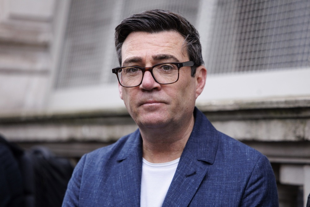 Andy Burnham potvrđen kao laburistički kandidat na izborima; jača spekulacije o političkom izazovu Starmeru