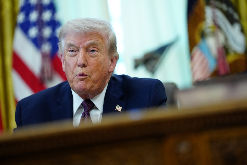 Trump razmišlja o izlasku iz NATO-a, naziva savez "papirnim tigrom"