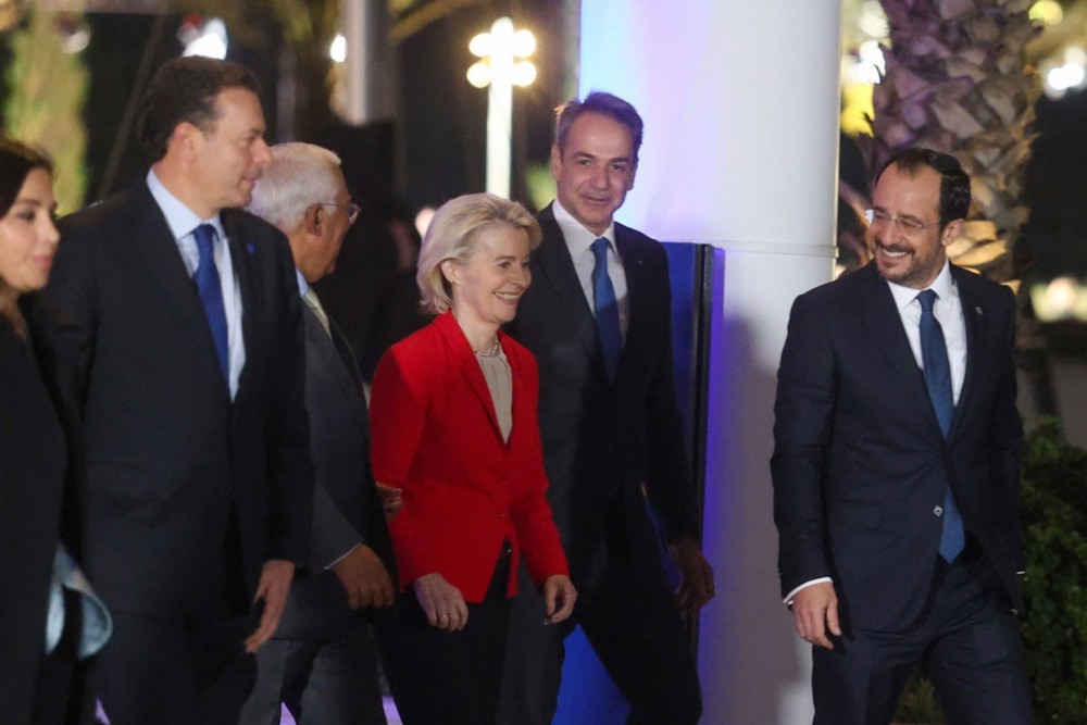 EU i Ukrajina: Dogovoren kredit od 90 milijardi eura i novi paket sankcija Rusiji