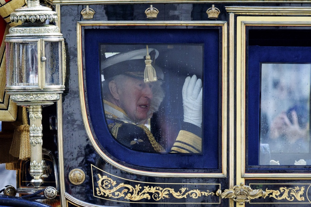 Kraljev govor otvorio novu parlamentarnu sjednicu u Velikoj Britaniji