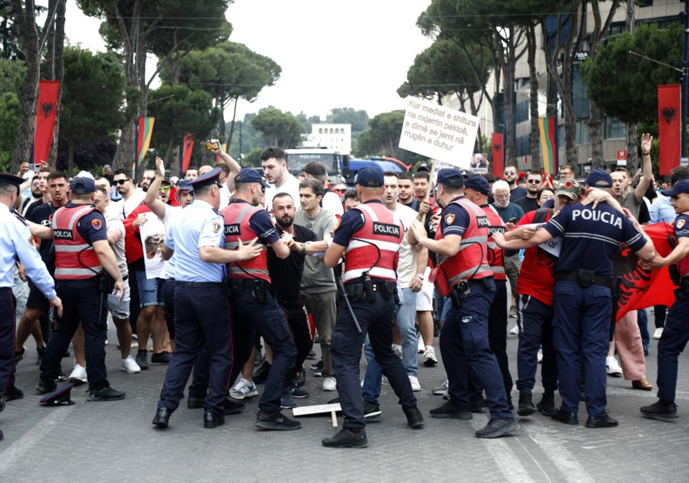 Protesti u Albaniji eskaliraju zbog luksuznog resorta Jareda Kushnera