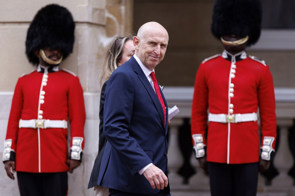 Britanski ministar odbrane podnio ostavku, opozicija tvrdi da se Starmerov mandat raspada