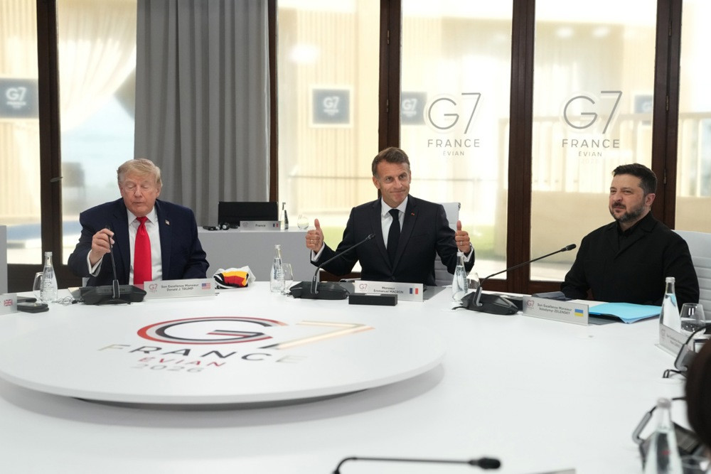 Kašnjenja, pokloni i početak G7 samita: Ukrajina i Bliski istok dominiraju dnevnim redom