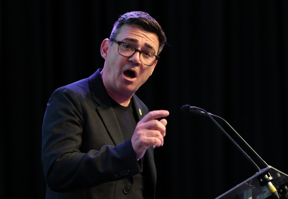Andy Burnham pobijedio na izborima i pojačao spekulacije o izazovu Keiru Starmeru