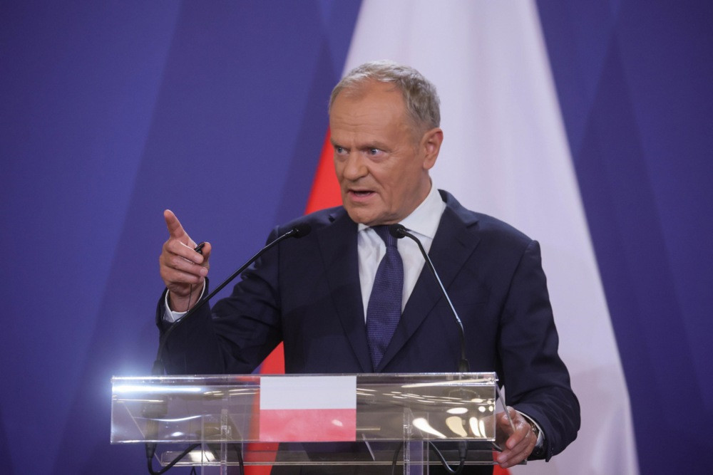 Tusk: Možda je bolje što Zelenski ne dolazi u Poljsku zbog napetosti oko Ordena bijelog orla