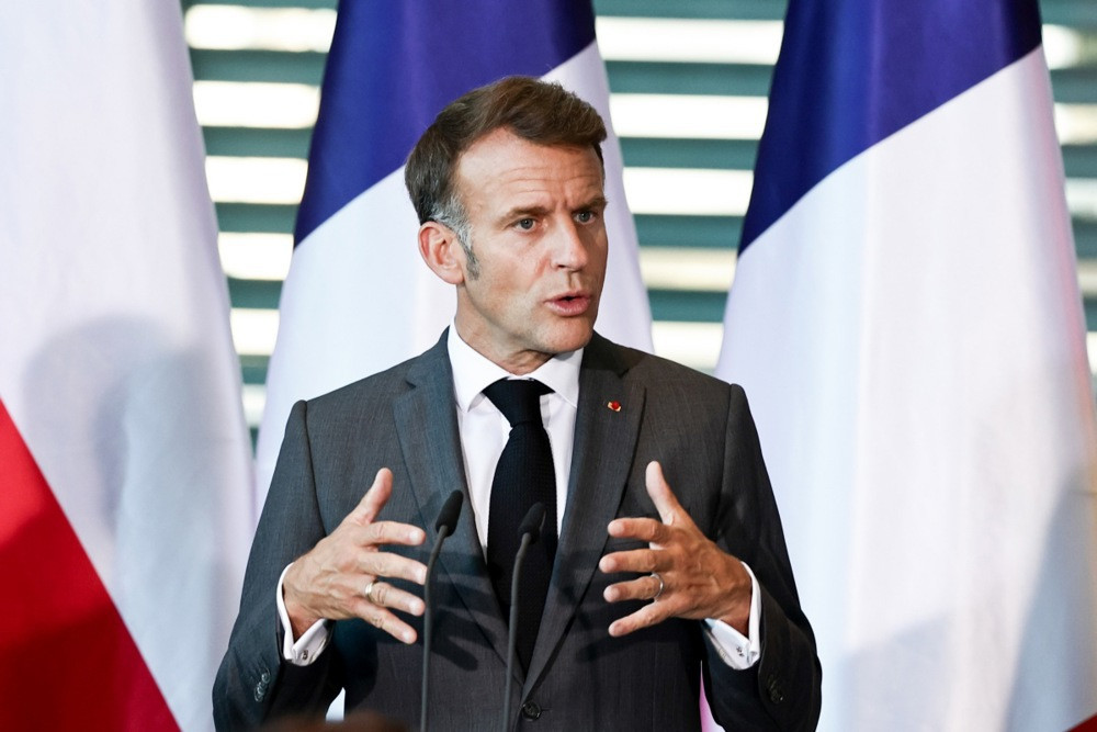 Macron: Francuska kod obale Sicilije zadržala tanker povezan s Rusijom
